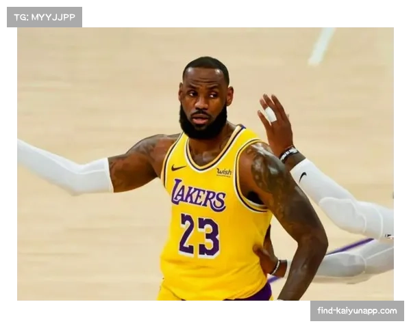 詹姆斯刷新多项历史纪录 湖人老将状态延续获教练称赞